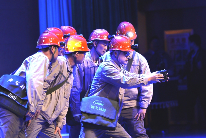 文(wen)藝彙演圖(tu)片(1) 文藝彙(huì)演圖片(1)